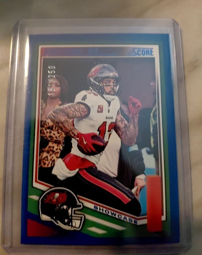 2025 Panini Score #285 Mike Evans — front