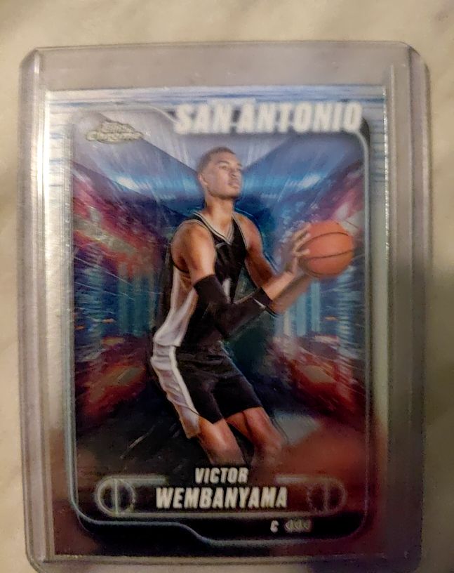 2024-25 Topps Chrome #193 Victor Wembanyama — front