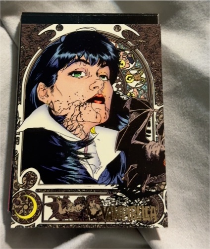 1995 Topps Vampirella #52 — front