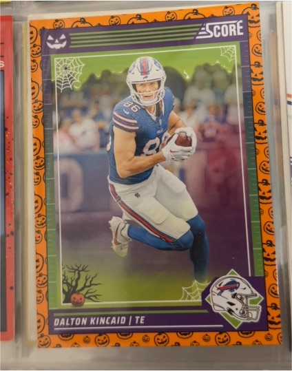 2024 Score A Treat Orange Pumpkin #30 Dalton Kincaid — front