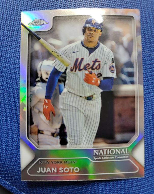 2025 Topps Chrome #MLB-14 Juan Soto — front