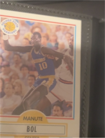 1990-91 Fleer #62 Manute Bol — front