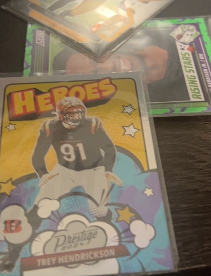 2024 Panini Prestige #1 Trey Hendrickson Heroes — front