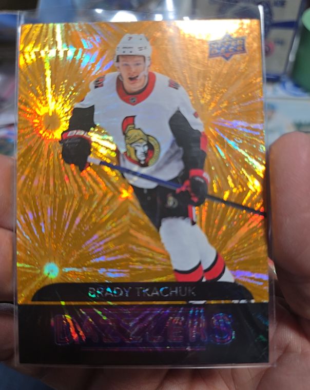 2020-21 Upper Deck Series 1 Dazzlers #DZ-31 Brady Tkachuk — front