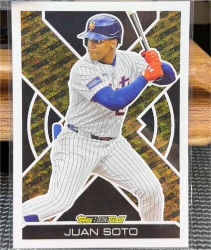 2025 Topps Update Black Gold #BG-22 Juan Soto — front