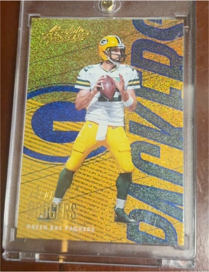 2018 Panini Absolute Spectrum Blue #35 Aaron Rodgers — front