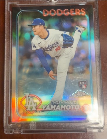 2024 Topps Chrome #18 Yoshinobu Yamamoto — front