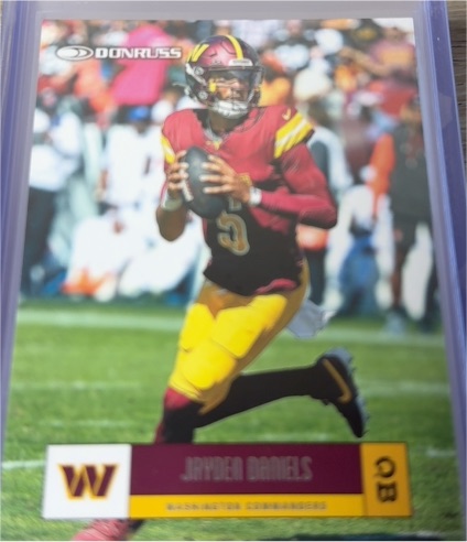 2025 Donruss Retro 2005 #R05-JYD Jayden Daniels — front