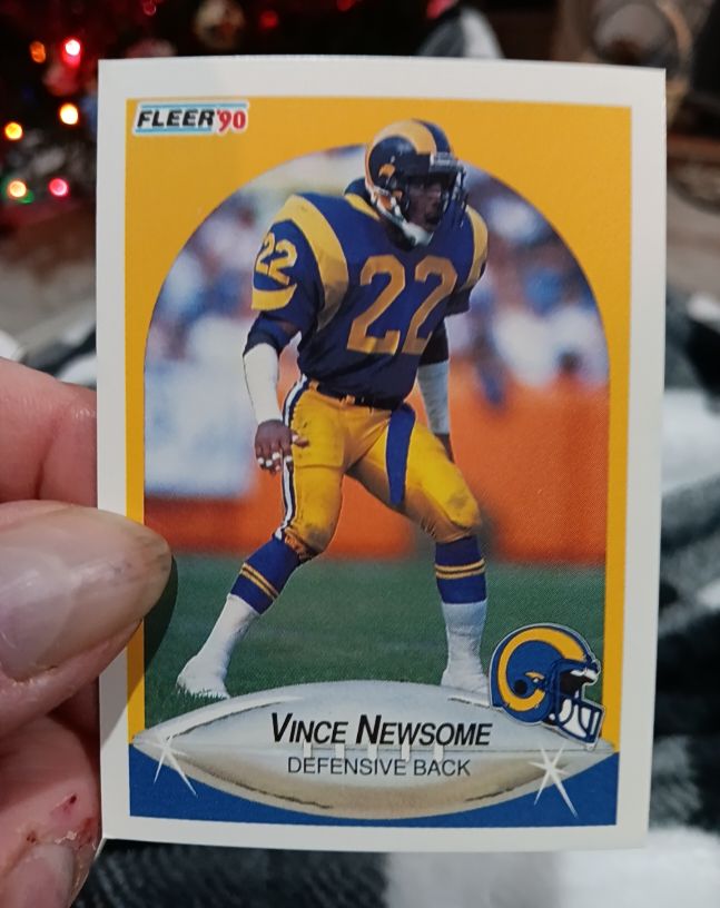 1990 Fleer #44 Vince Newsome — front