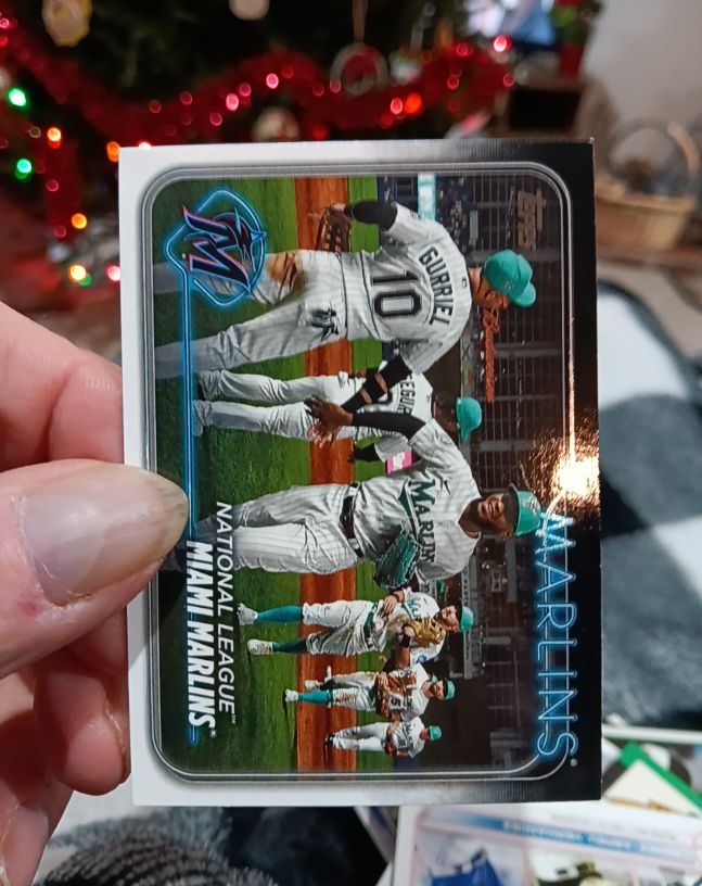 2024 Topps Series 1 #252 Miami Marlins — front