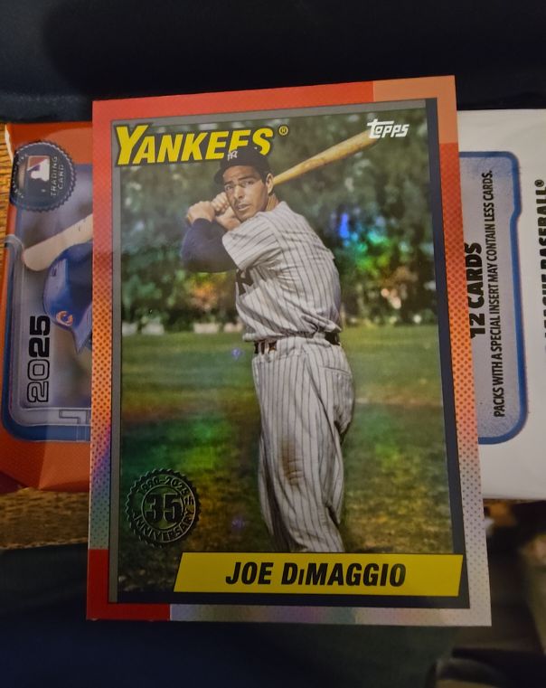 2025 Topps Update #U90-39 Joe DiMaggio 35th Anniversary — front