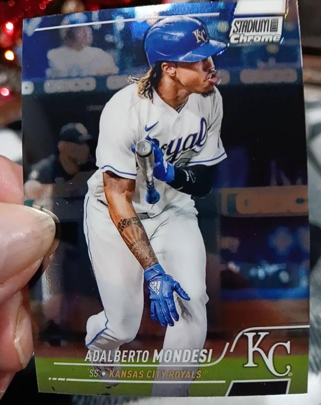 2022 Topps Stadium Club Chrome #142 Adalberto Mondesi — front