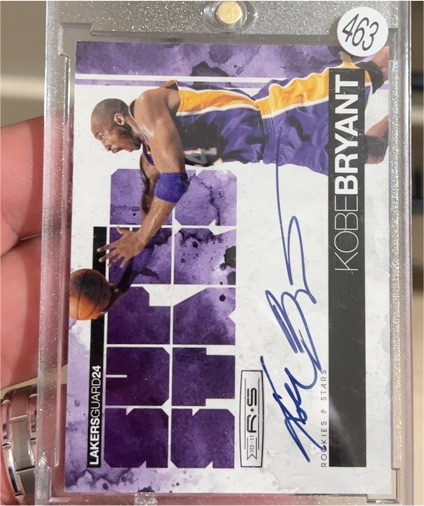 2010-11 Panini Rookies & Stars Superstars #1 Kobe Bryant — front