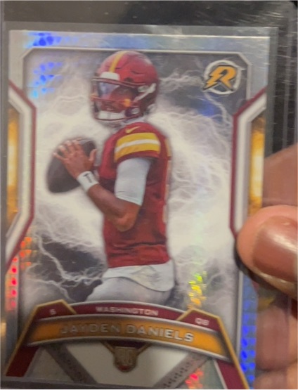 2024 Topps Resurgence #196 Jayden Daniels — front