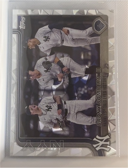 2025 Topps #184 Bronx Bombers II: Yankees Trio Eyes History — front