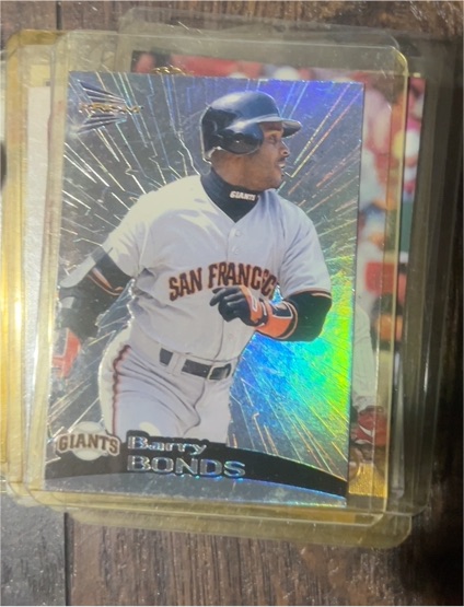 1999 Pacific Prism #127 Barry Bonds — front
