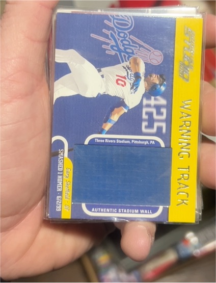 2001 Donruss Studio Warning Track #WT4 Gary Sheffield Jr — front