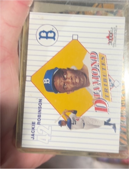 2001 Fleer Tradition #42DT Jackie Robinson — front