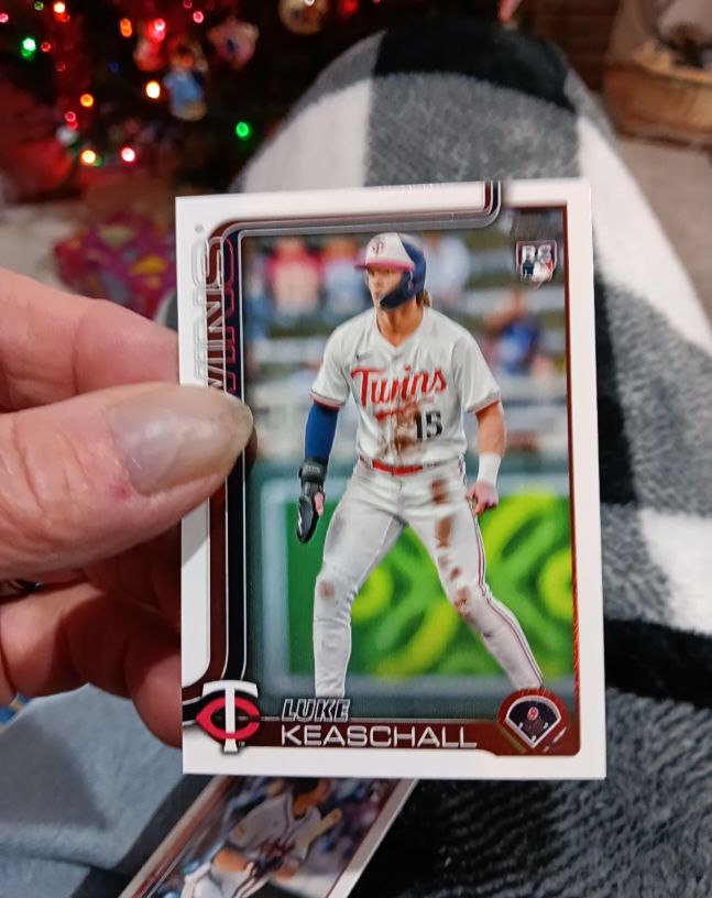2025 Topps Update #US16 Luke Keaschall Rookie — front