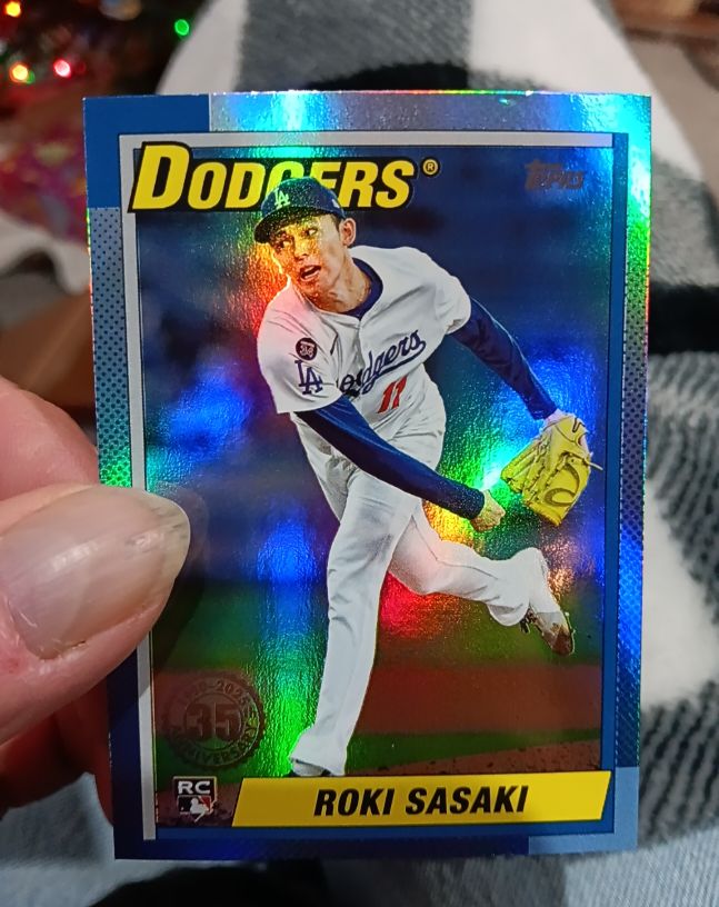 2025 Topps Update #U90-11 Roki Sasaki — front