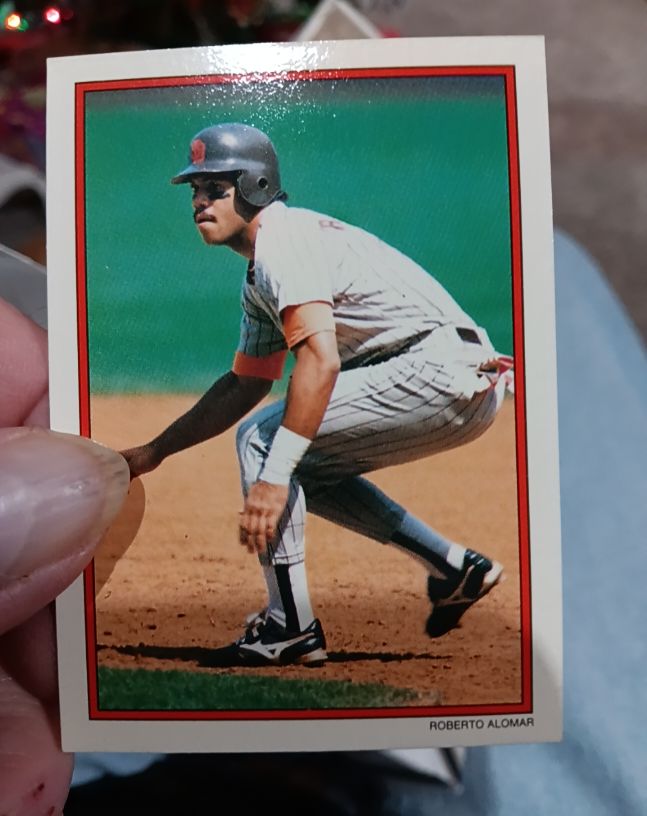 1990 Topps #27 Roberto Alomar — front