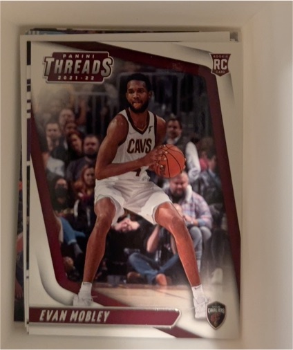 2021-22 Panini Chronicles Threads #94 Evan Mobley — front