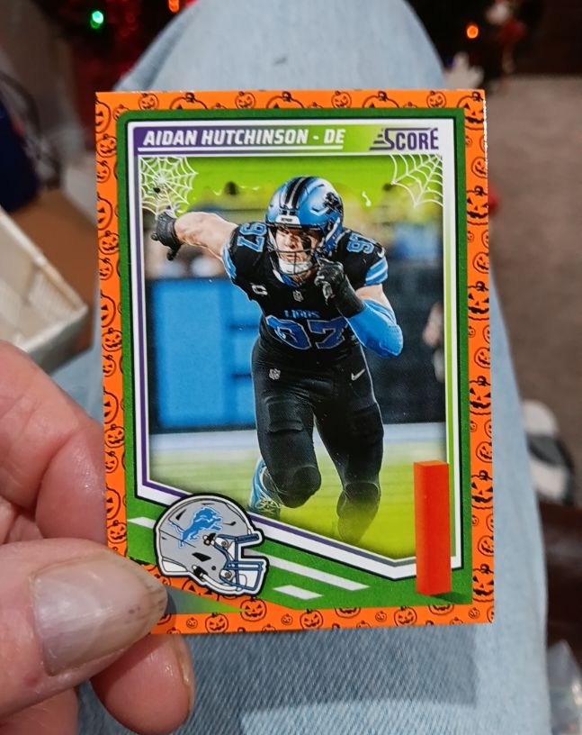 2025 Panini Score-A-Treat #41 Aidan Hutchinson — front