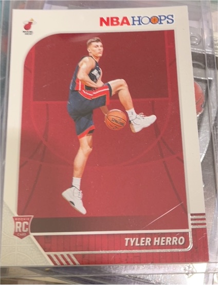 2019-20 Panini NBA Hoops #210 Tyler Herro Rookie Card — front
