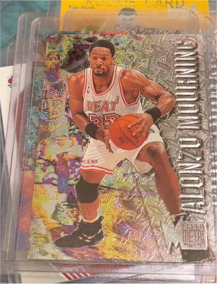1996-97 Fleer Metal #53 Alonzo Mourning Miami Heat — front