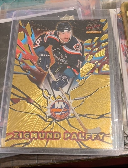 1997-98 Pacific Invincible #20 Zigmund Palffy — front