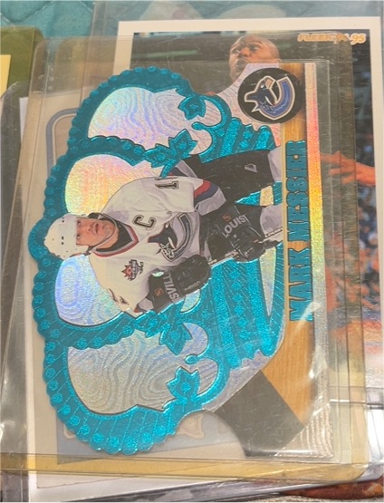 1997-98 Pacific Crown Royale #95 Mark Messier — front