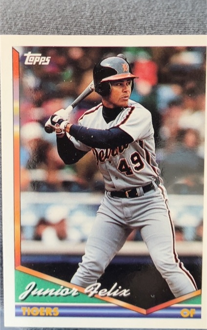 1990 Topps #587 Junior Felix — front