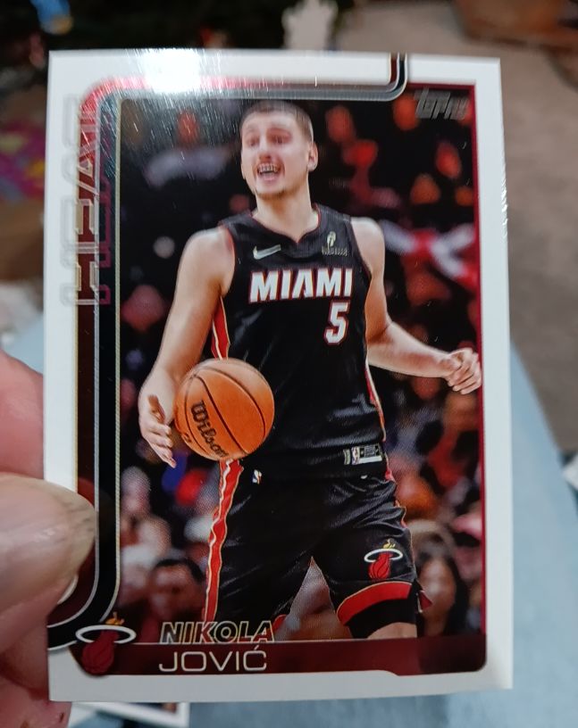 2025-26 Topps #76 Nikola Jović — front