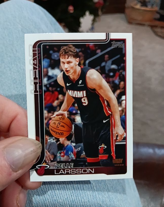 2025-26 Topps Basketball #79 Pelle Larsson — front