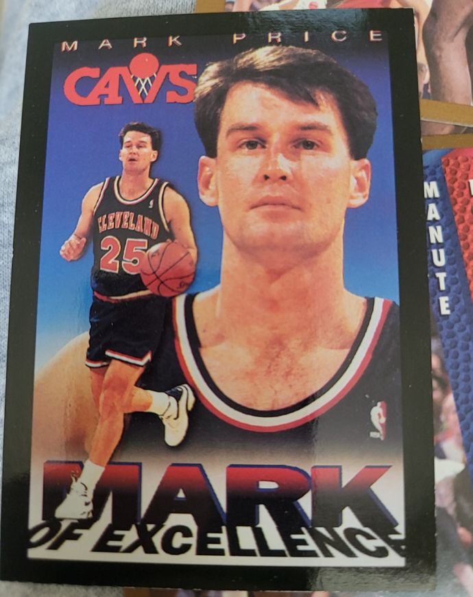 1993-94 SkyBox Premium #322 Mark Price — front