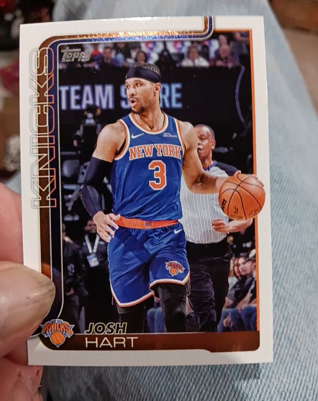 2025-26 Topps #16 Josh Hart — front