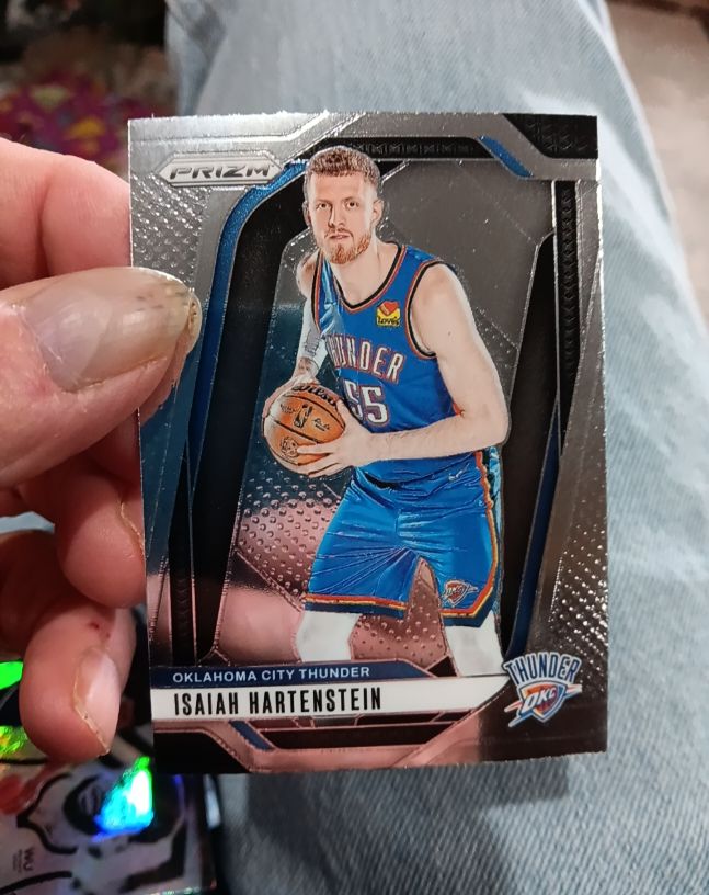 2024-25 Panini Prizm #154 Isaiah Hartenstein — front
