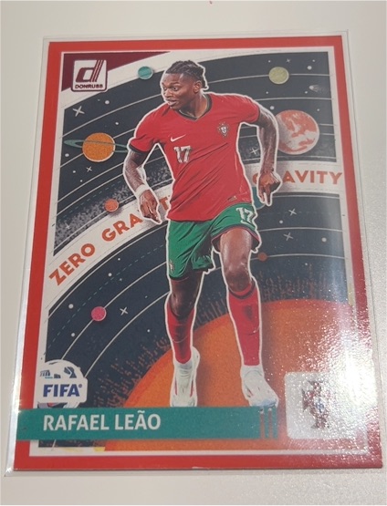 2024-25 Panini Donruss Soccer #8 Rafael Leão Zero Gravity Red Parallel — front