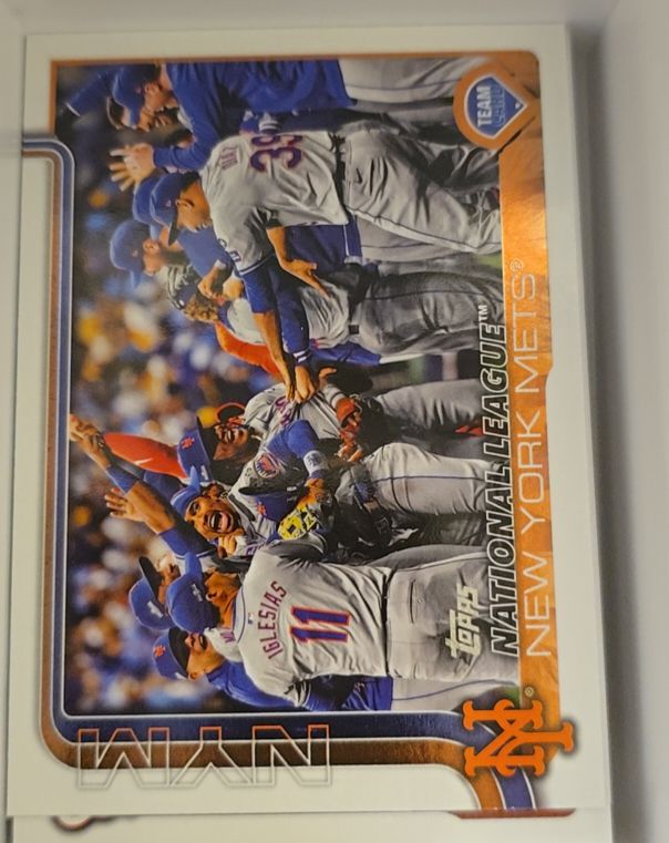2025 Topps #553 New York Mets — front