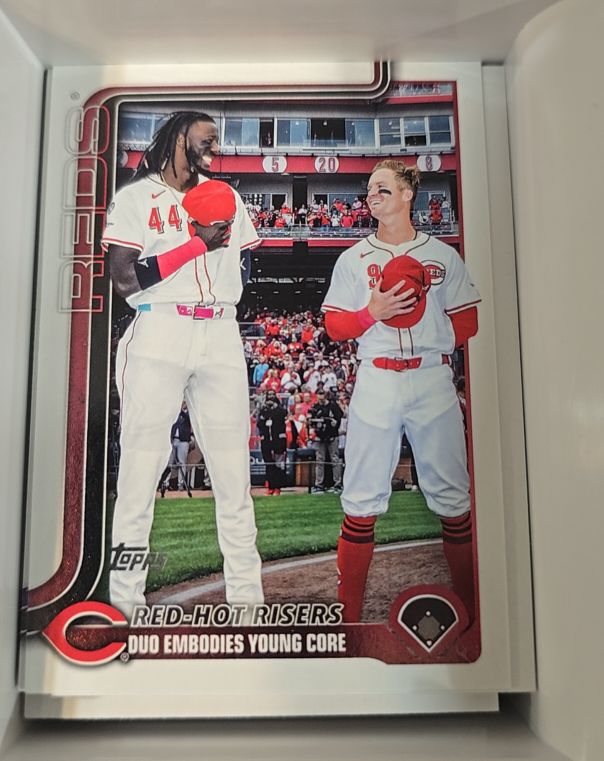 2025 Topps Update #US331 Elly De La Cruz/Matt McLain Red-Hot Risers — front
