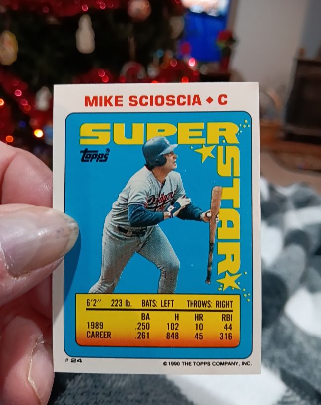 1990 Topps #24 Mike Scioscia — front