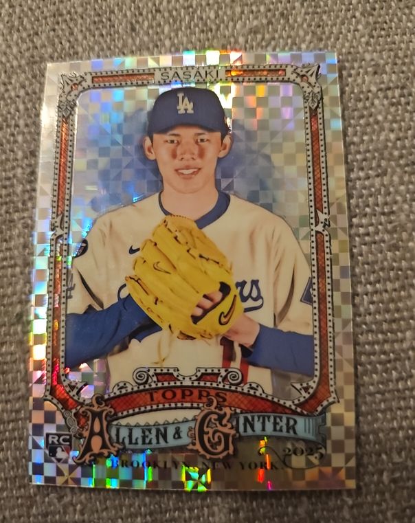 2025 Topps Allen & Ginter #92 Roki Sasaki — front