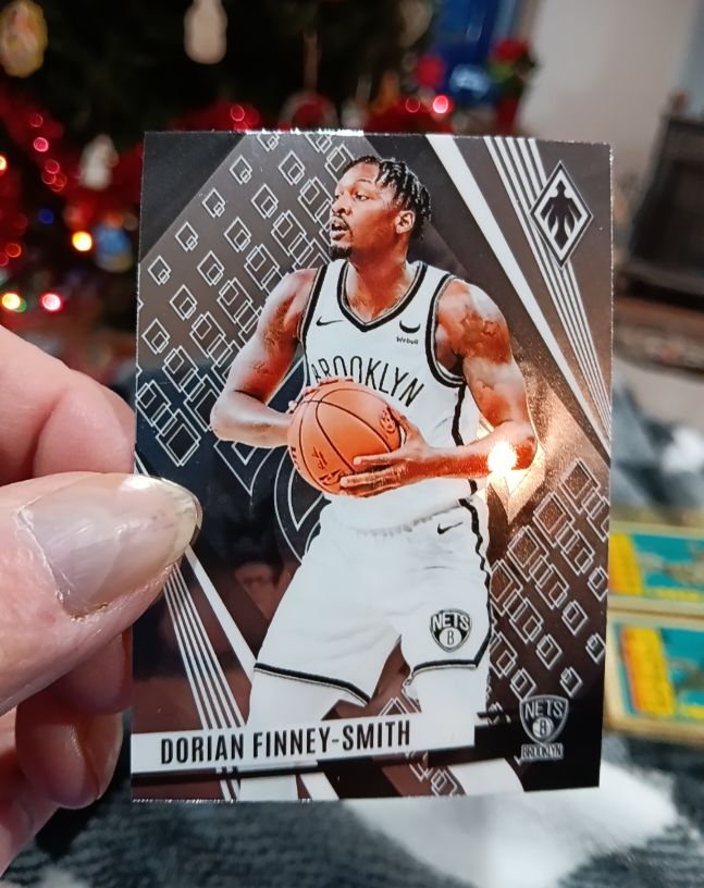 2023-24 Panini Phoenix #223 Dorian Finney-Smith — front