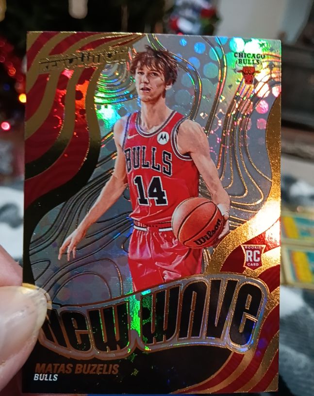 2024-25 Panini Revolution New Wave #2 Matas Buzelis — front