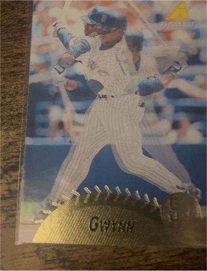 1995 Pinnacle #93 Tony Gwynn — front
