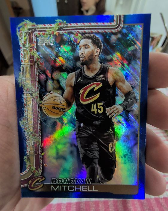 2025-26 Topps Holiday #H63 Donovan Mitchell — front