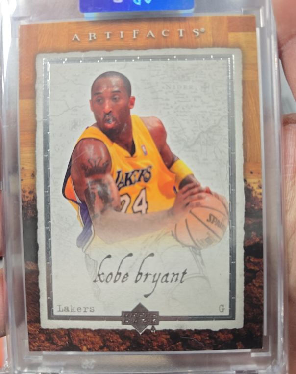 2007-08 Upper Deck Artifacts #40 Kobe Bryant — front