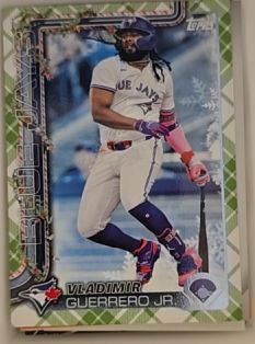 2025 Topps Holiday #H66 Vladimir Guerrero Jr. — front