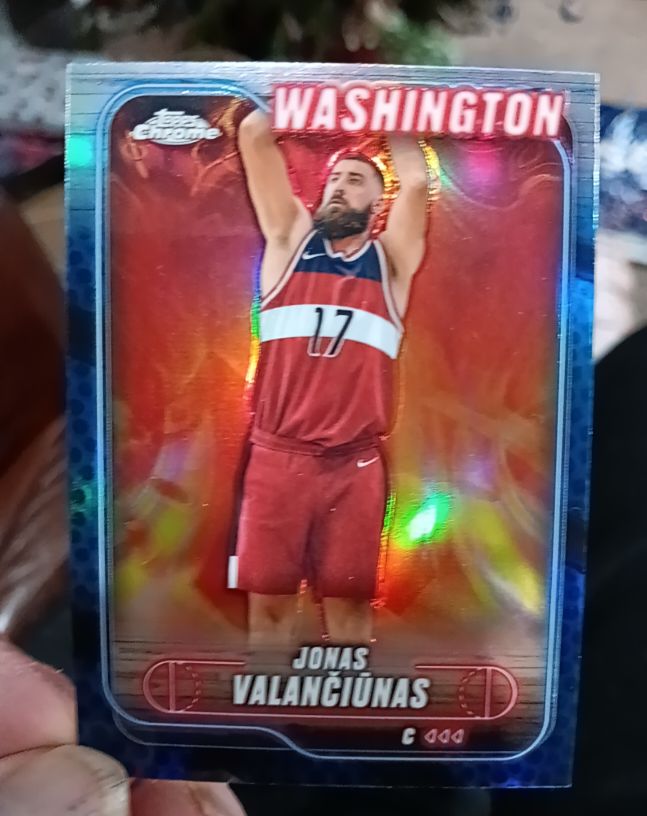 2024-25 Topps Chrome #91 Jonas Valančiūnas — front