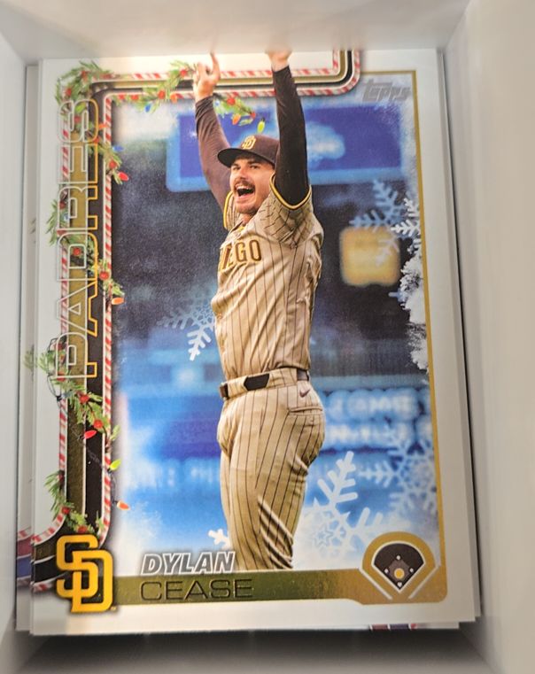2025 Topps Holiday #H77 Dylan Cease — front